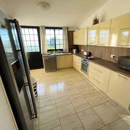 House With 3 Bedrooms In κόλπος των κοpαλλίων With Private Pool Enclosed Garden And Wifi Peyia